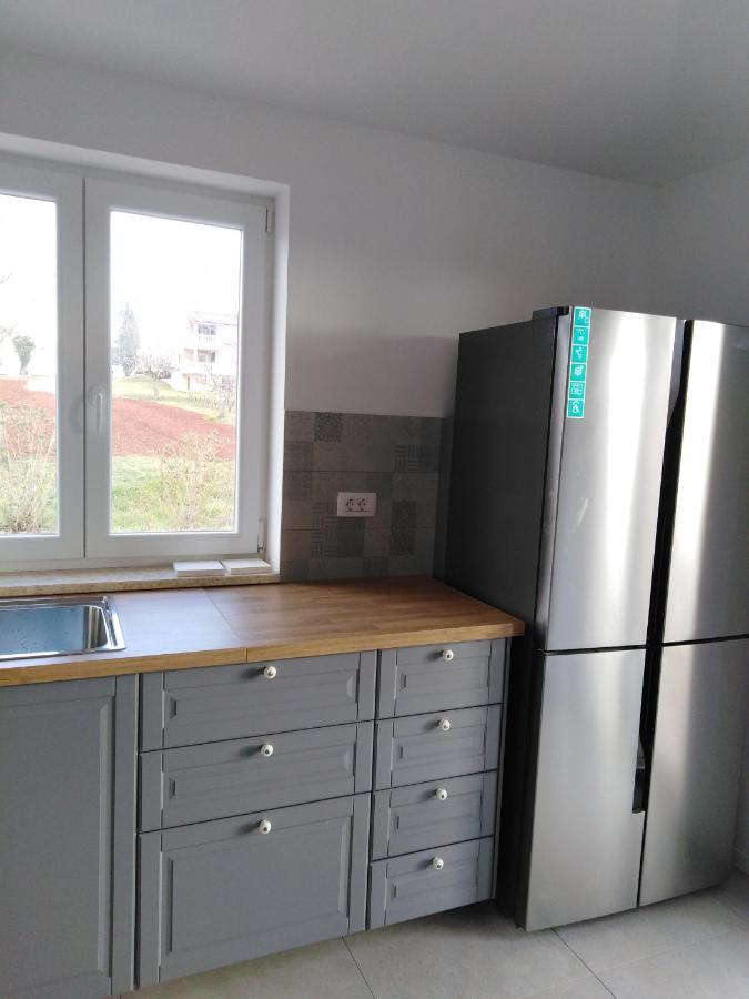 Vila Dubravka - Schoen Und Komfortabel Inmitten Von Olivenbaeumen Und Weinbergen Mit Whirlpool Valtura Zewnętrze zdjęcie