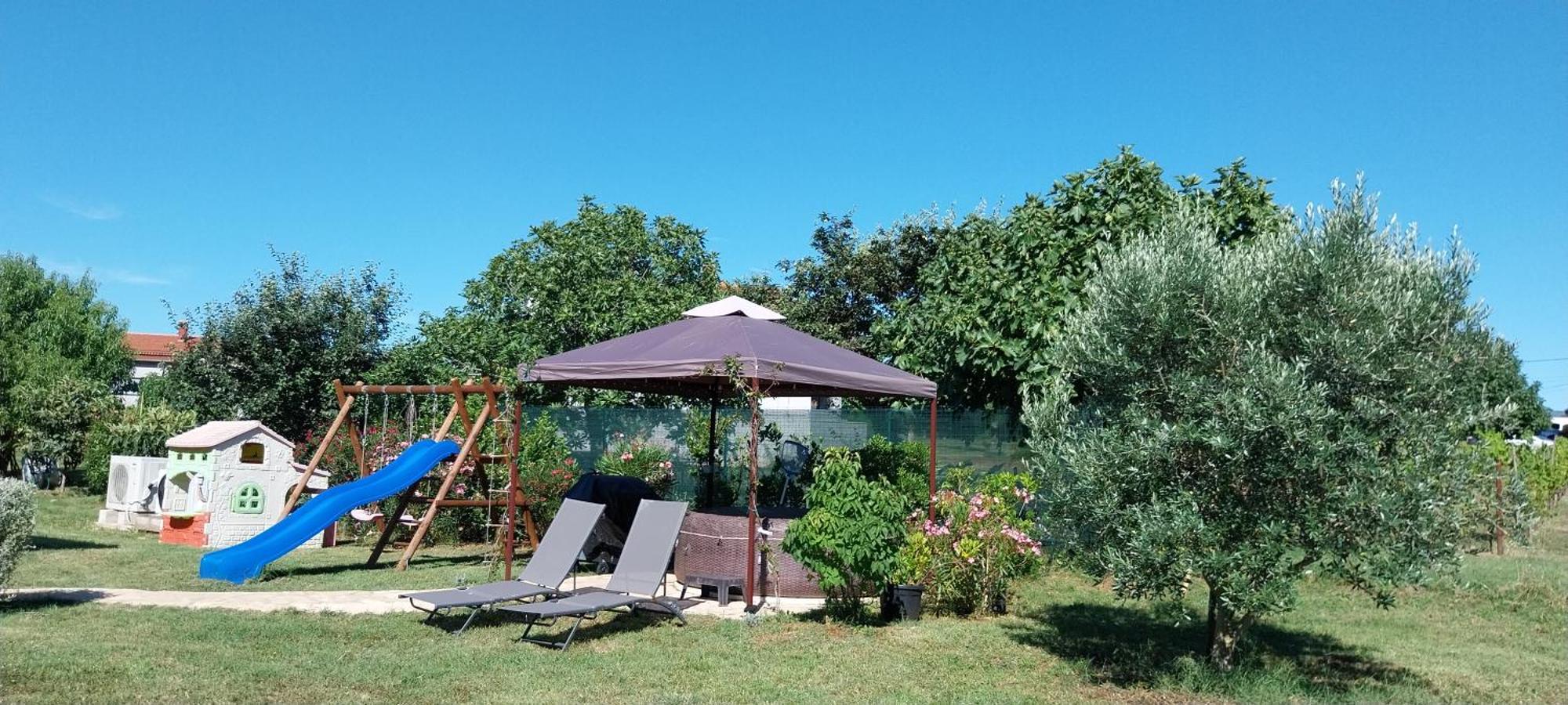Vila Dubravka - Schoen Und Komfortabel Inmitten Von Olivenbaeumen Und Weinbergen Mit Whirlpool Valtura Zewnętrze zdjęcie